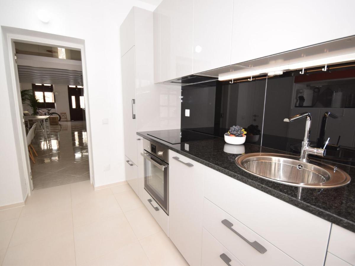 Modern In Olh O With Terrace Vakantiehuis