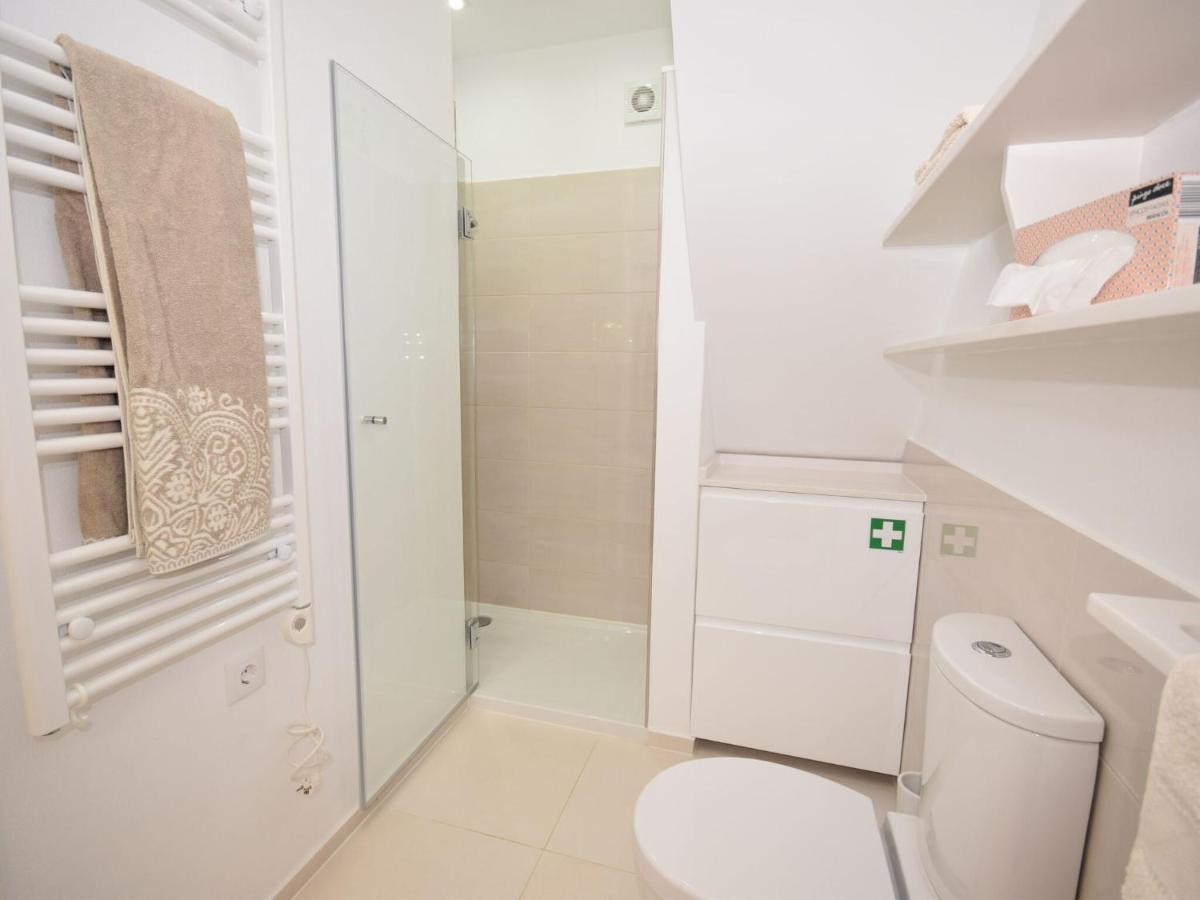 Modern In Olh O With Terrace Olhao