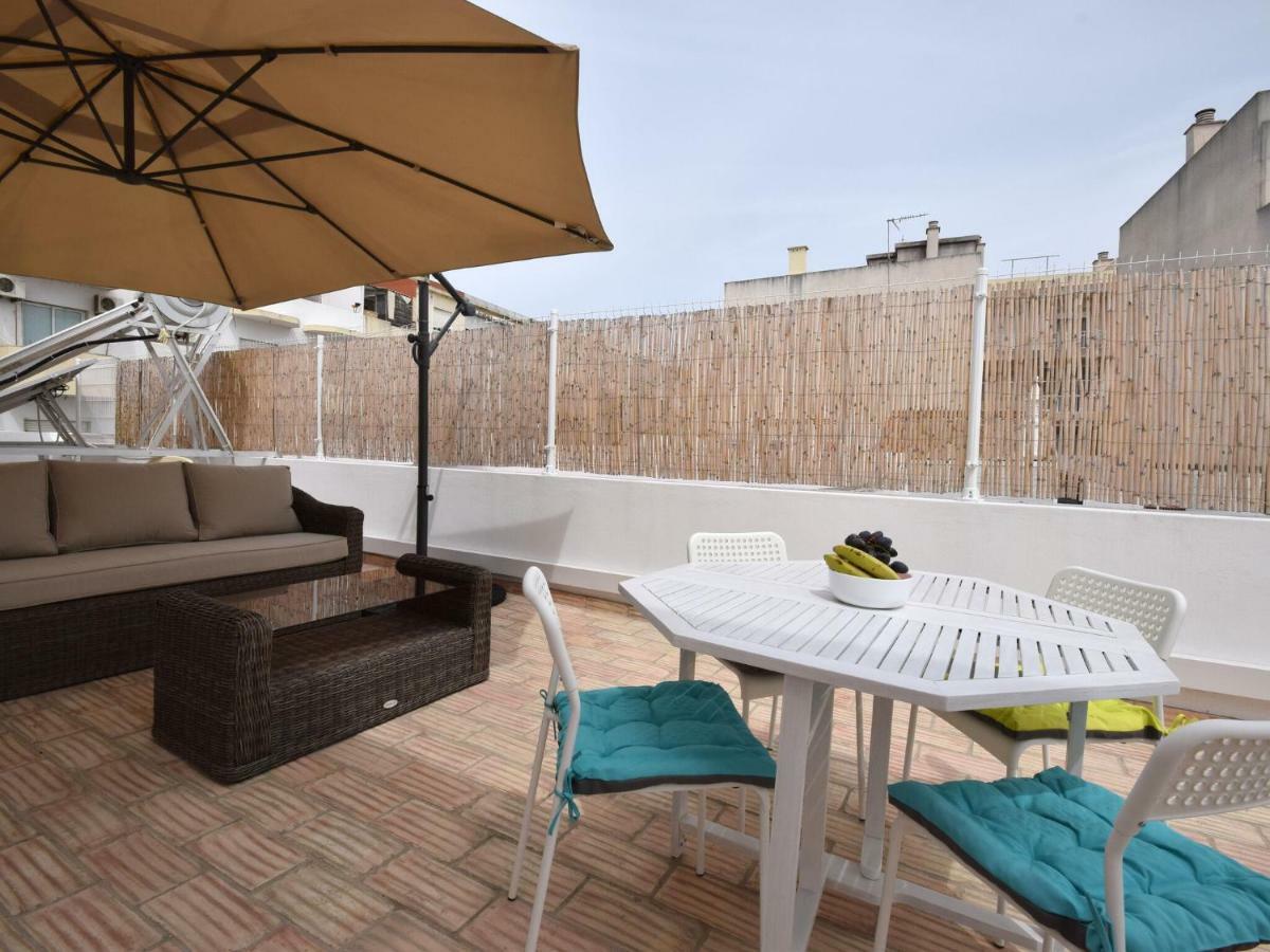 Modern In Olh O With Terrace
