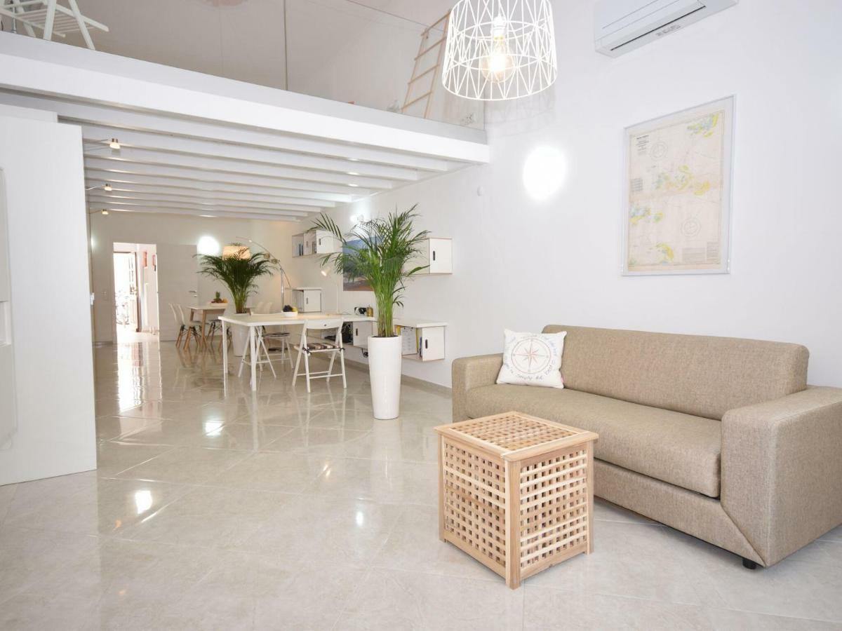 Modern In Olh O With Terrace *